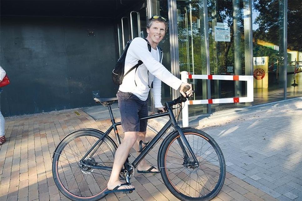 Olaf Kittelmann, Initiator der Online-Petition „Pro-Rad Strandpromenade“, freut sich über weitere Unterschriften, auch wenn das Radfahrverbot auf den Promenaden vorerst aufgehoben wurde.