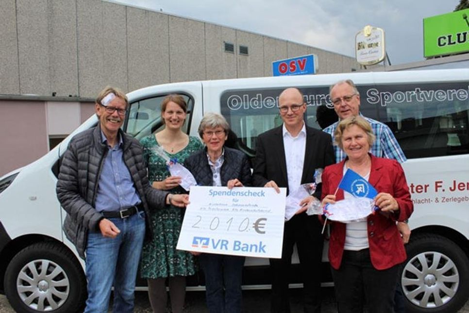 Übergabe des Erlöses vom diesjährigen Oldie-Fun-Cup in Höhe von 2.010,- Euro