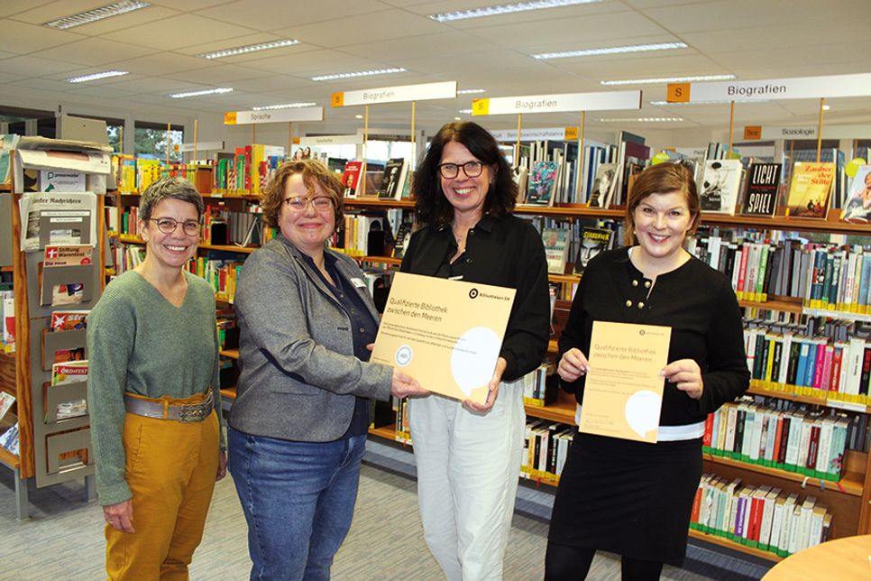Gemeindebücherei Stockelsdorf als „Qualifizierte Bibliothek zwischen den Meeren“ ausgezeichnet