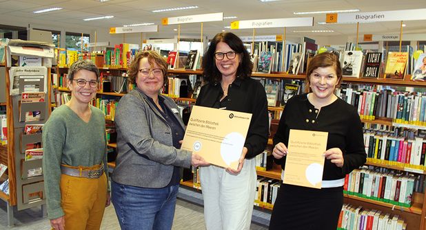 Gemeindebücherei Stockelsdorf als „Qualifizierte Bibliothek zwischen den Meeren“ ausgezeichnet