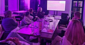 Die engagierte Teilnehmergruppe nutzte die Gelegenheit, sich mit den wichtigsten Fragen rund um die Unternehmensgründung auseinanderzusetzen.