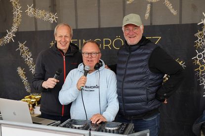 Das Orga- und Moderationsteam (v. lks.): Sportmoderator Rudi Dautwitz, DJ Stephan Nanz und Jan-Eric Hertwig. (Foto: Christian Lück)