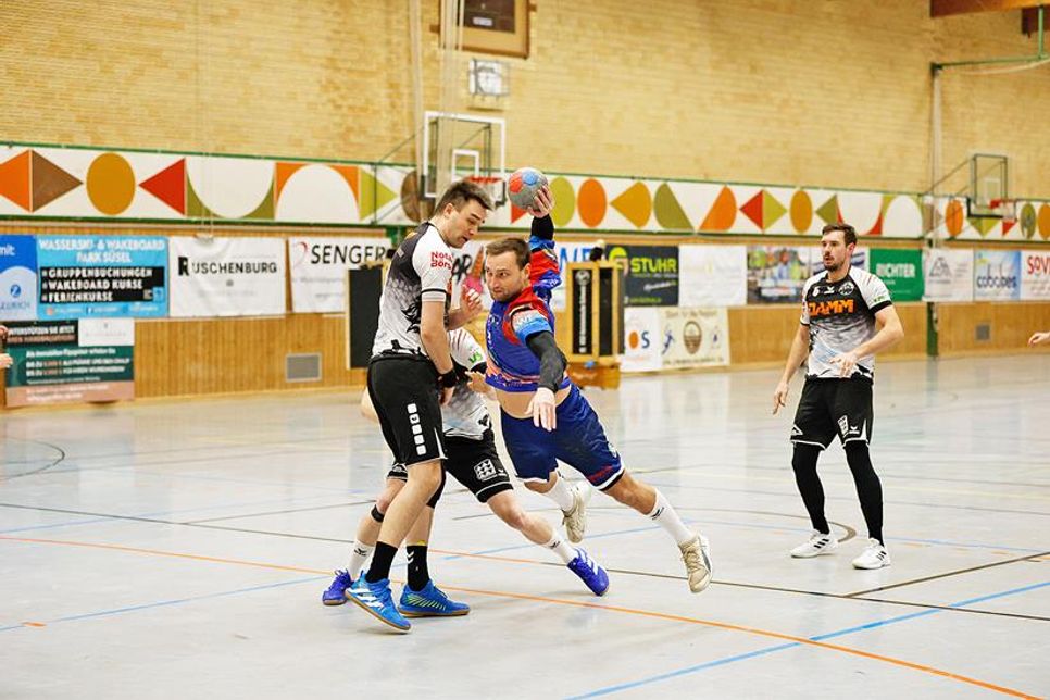 Hannes Grundwald setzt sich energisch durch.