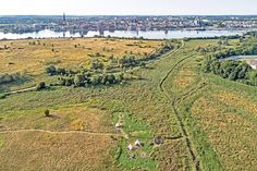 Auf den Spuren: Luftbild des Seehandelsplatzes.