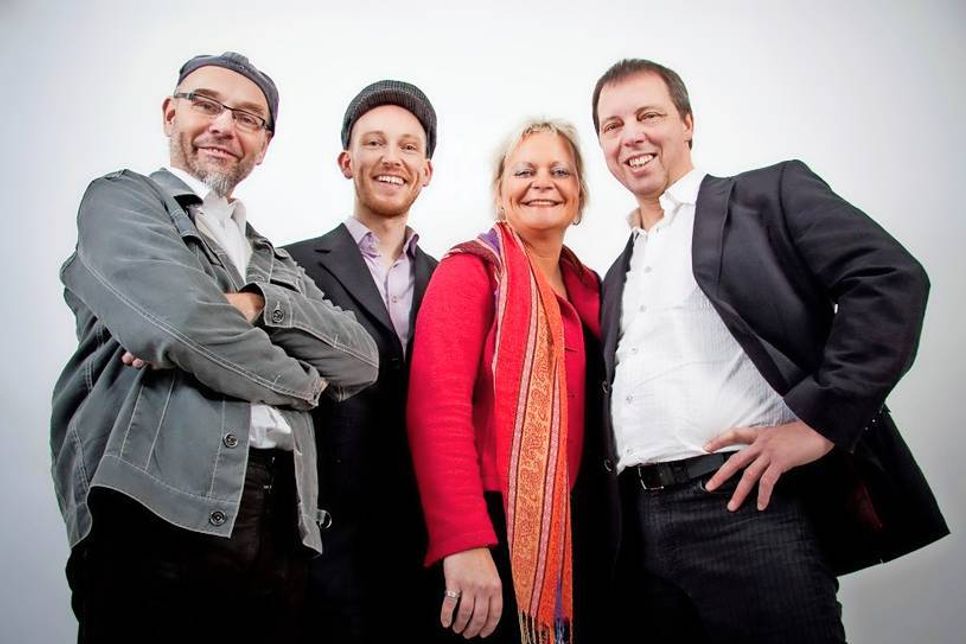 Die Musiker spielen Songs in diversen Sprachen, von Jazz, Swing oder Bossanova, über Blues und Boogie bis zum Folk.