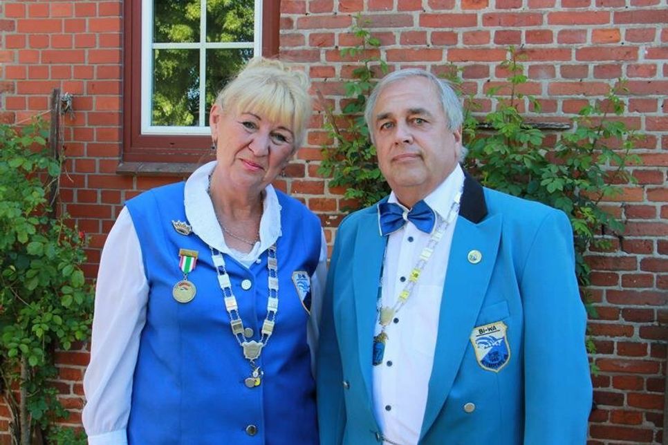 Das Vereinskönigpaar Martina Horn aus Herne und Peter Blume aus Altenkrempe.