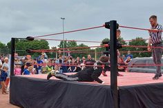 Open Air beim Sommerfest des TSV Kücknitz - Wrestlingmatch der jungen Trainees Ryan Klages und Maximilian Gomm.