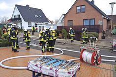Die Feuerwehr Scharbeutz musste am Neujahrstag zu einem Feuer in die Frankfurter Straße ausrücken. (Foto: René Kleinschmidt)