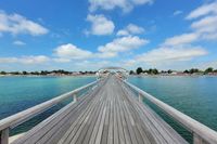 Von Gerd Lauenstein kommt diese Aufnahme von der Strandlinie und Seebrücke Kellenhusen.