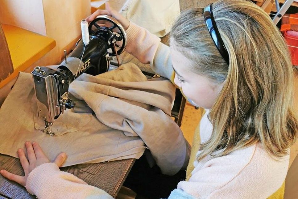 Die Kostüme wurden von den Schülerinnen und Schülern selbst hergestellt