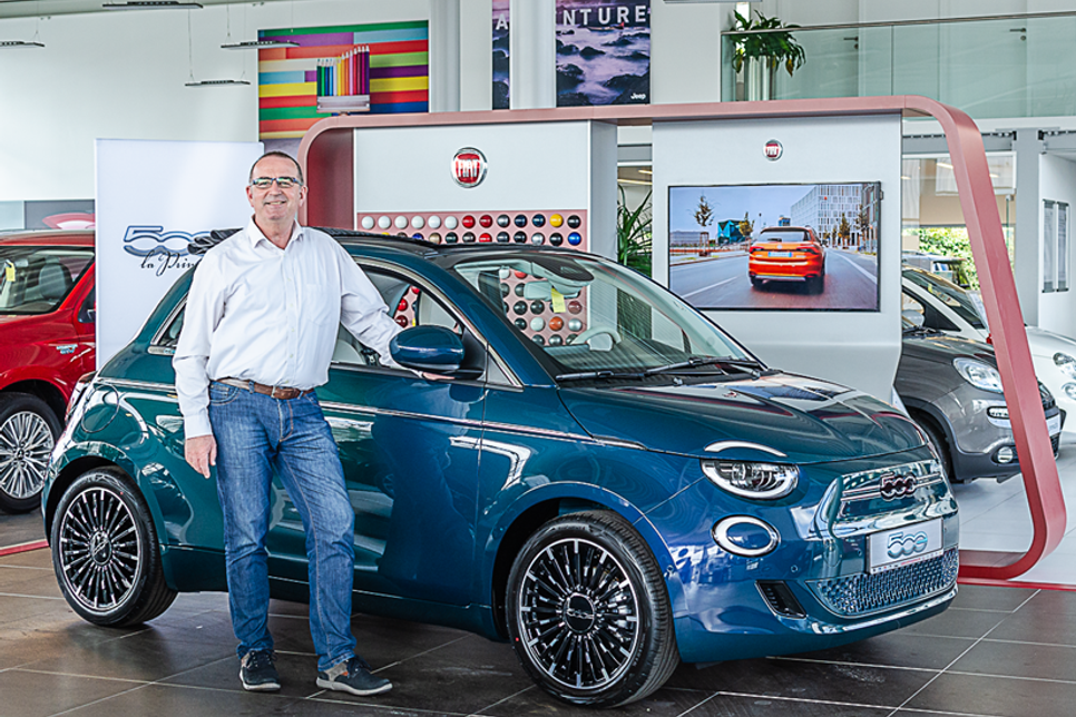 Fiat-Verkaufsberater Olaf Wiesemann vom Autohaus am Bungsberg in Lübeck.
