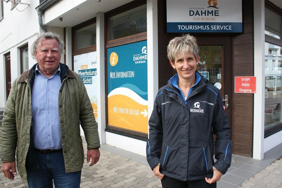 Tourismusleiterin Ulrike Dallmann scheidet offiziell zum 31. Dezember aus. Bürgermeister Dieter Knoll bedauert diese Entscheidung, sieht darin aber auch Zukunftschancen.