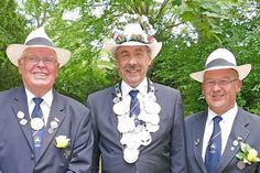 Erster Ältermann Heino Witt, Gildekönig Alexander Orth und Königsschütze Reiner Fock.