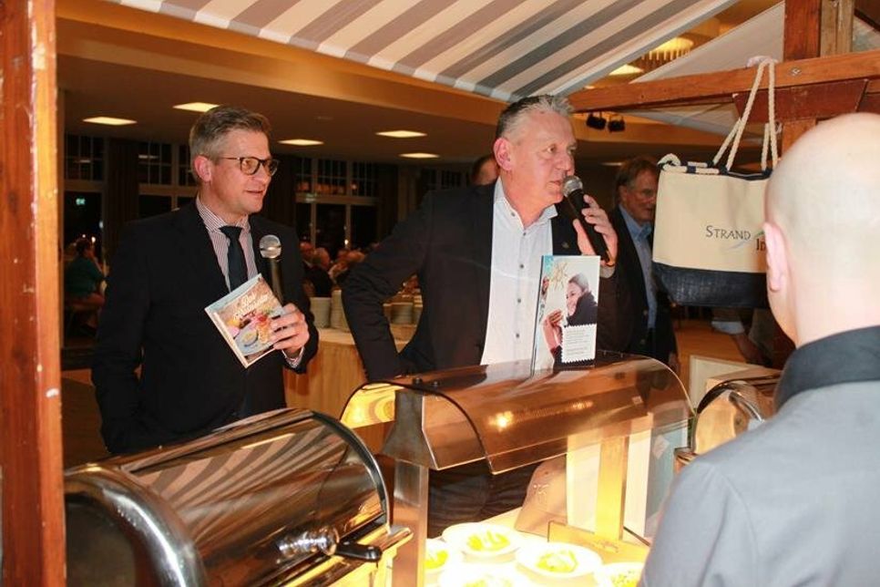 Olaf Dose-Miekley (lks.) und Manfred Wohnrade führten durch den Abend.
