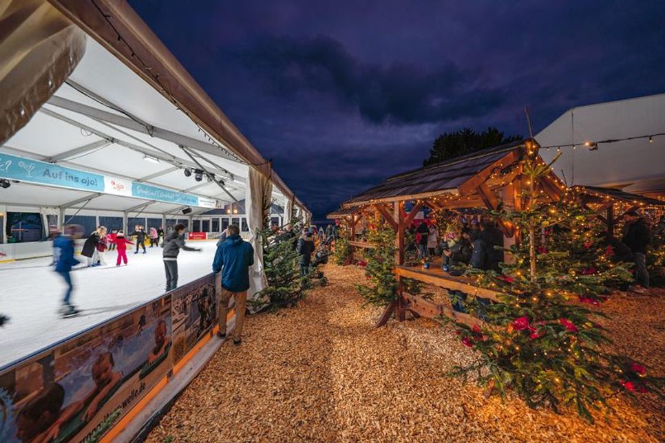 Die Wiese an der Uferstraße verwandelt sich in ein Winterparadies.