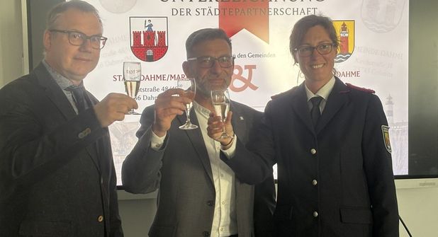 Bürgermeisterin Stefanie Friedrich-Suhr, Amtsdirektor David Kaluza und der stellvertretende Bürgermeister Dahme/Mark, Andre Weigt.