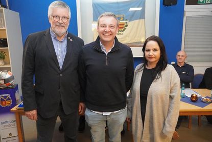 Neubesetzungen im Vorstand: 3. Beisitzer Henning Steffen, 1. Vorsitzender Maximilian Sell und Sport- und Jugendwartin Jennifer Socha (v. lks.).