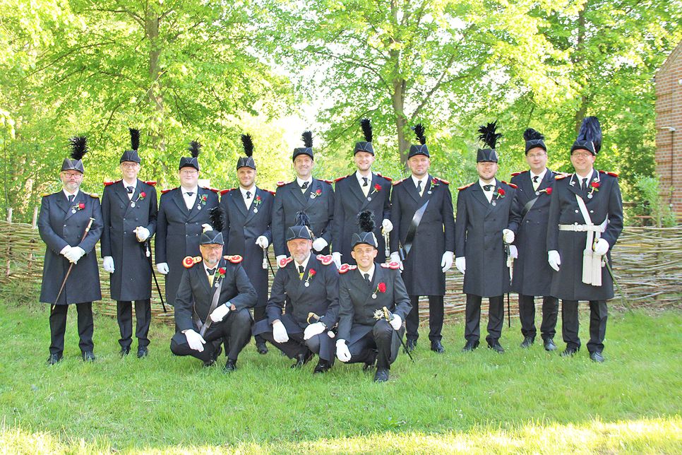 Die Leutnants mit dem Adjudanten und dem Gildeboten