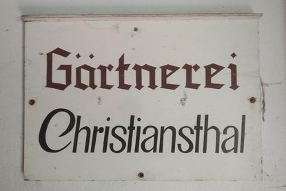 Das alte Gärtnerei-Schild existiert noch heute.