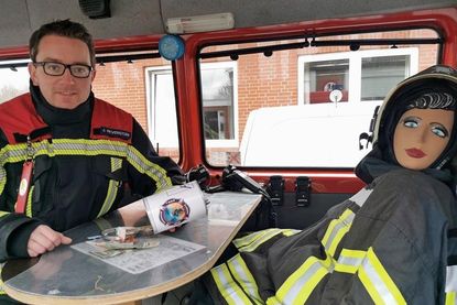 Ortswehführer Jacob Revenstorf war nach der Öffnung der Spendendose sehr erfreut über das tolle Ergebnis.