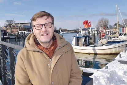 Der Niendorfer Steuerberater Sven Partheil-Böhnke hat sich jetzt offiziell als erster Bürgermeister-Kandidat für die Wahl am 16. Mai vorgestellt.