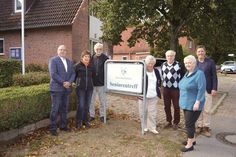 Ratekaus Bürgermeister Thomas Keller (r.) stattete dem neuen Seniorenrat zum offiziellen Amtsantritt einen Besuch ab: Holger Kliefoth (v.i.), Renate Heuer, Uwe Daude, Ursula Schell, Reinhard Rausch und Marion Schmid (es fehlt Michel Mazylis).