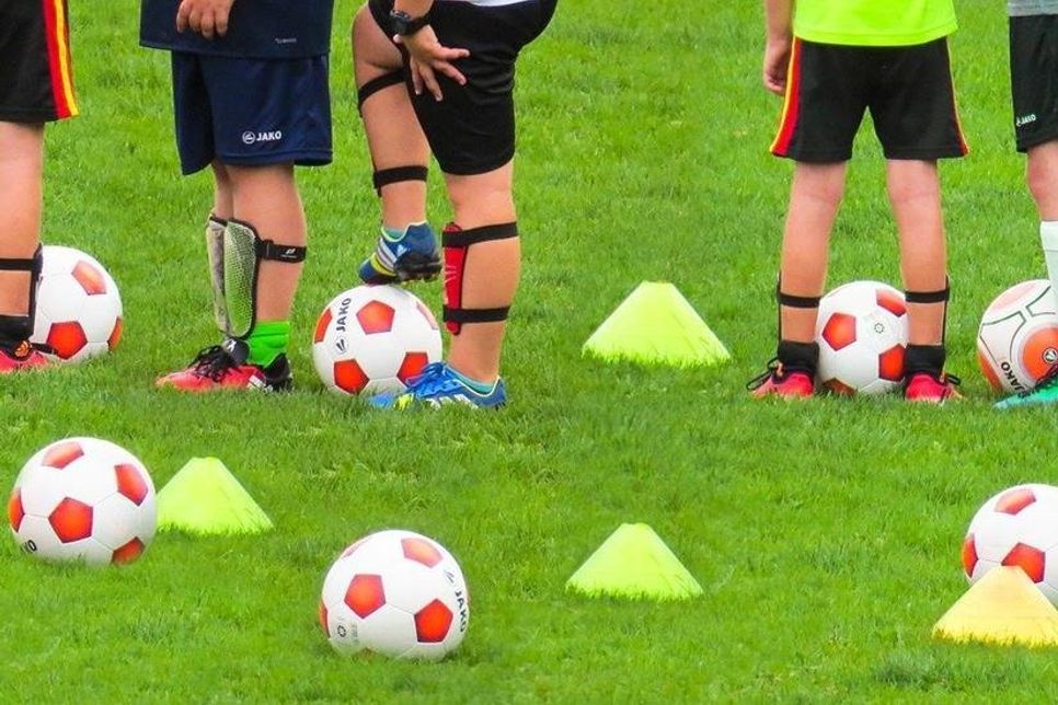 Ministerpräsident Daniel Günther hat mit Blick auf mögliche Lockerungen positive Signale an den Sport gesendet.