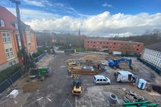 Blick aus der Webcam auf den Bauplatz des Erweiterungsneubaus.