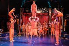 Die Giovannis nehmen die Gäste mit auf eine artistische Achterbahn der Gefühle. (Foto: Peter Siepen/Kinderzirkus Giovanni).