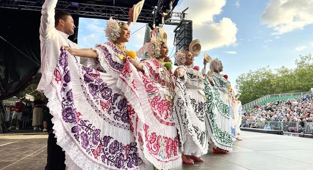 Das Europäische Folklore-Festival 2025 in Neustadt wartet wie immer mit einem tollen Programm auf.