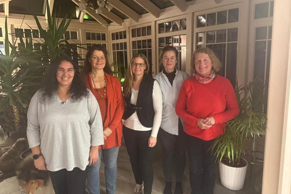 Stephanie Siegler, Katja Hasselmann, Anneke Hanßen, Marie Cécil von Herzberg und Susanne Waechter (v. lks.) bilden den neuen Vorstand.