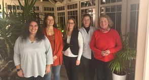 Stephanie Siegler, Katja Hasselmann, Anneke Hanßen, Marie Cécil von Herzberg und Susanne Waechter (v. lks.) bilden den neuen Vorstand.