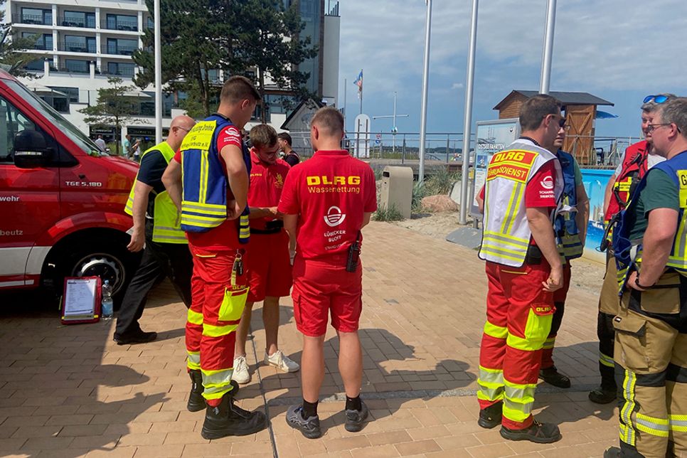 Rettungskräfte waren im Dauereinsatz: Mehrere Badeunfälle in der Lübecker Bucht
