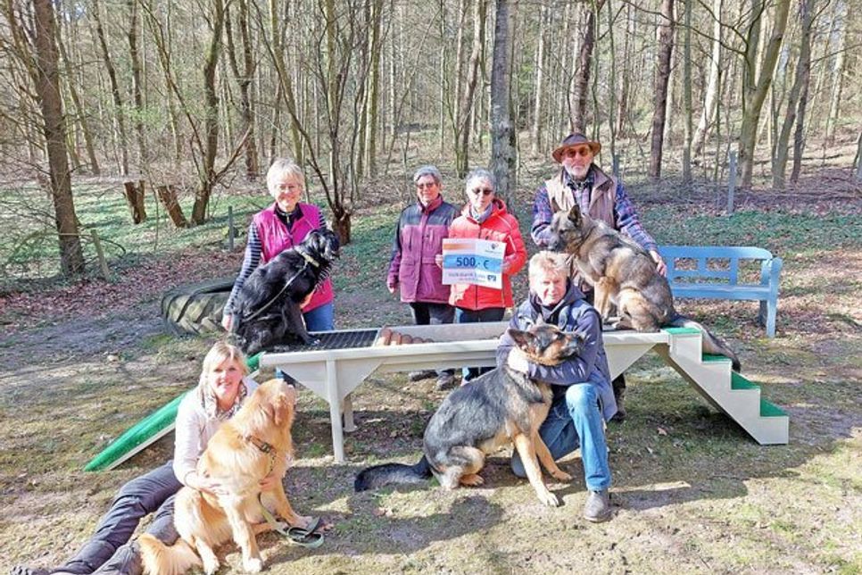 Der PGHV Ostholstein freut sich über einen neuen Laufsteg für Welpen und Junghunde.
