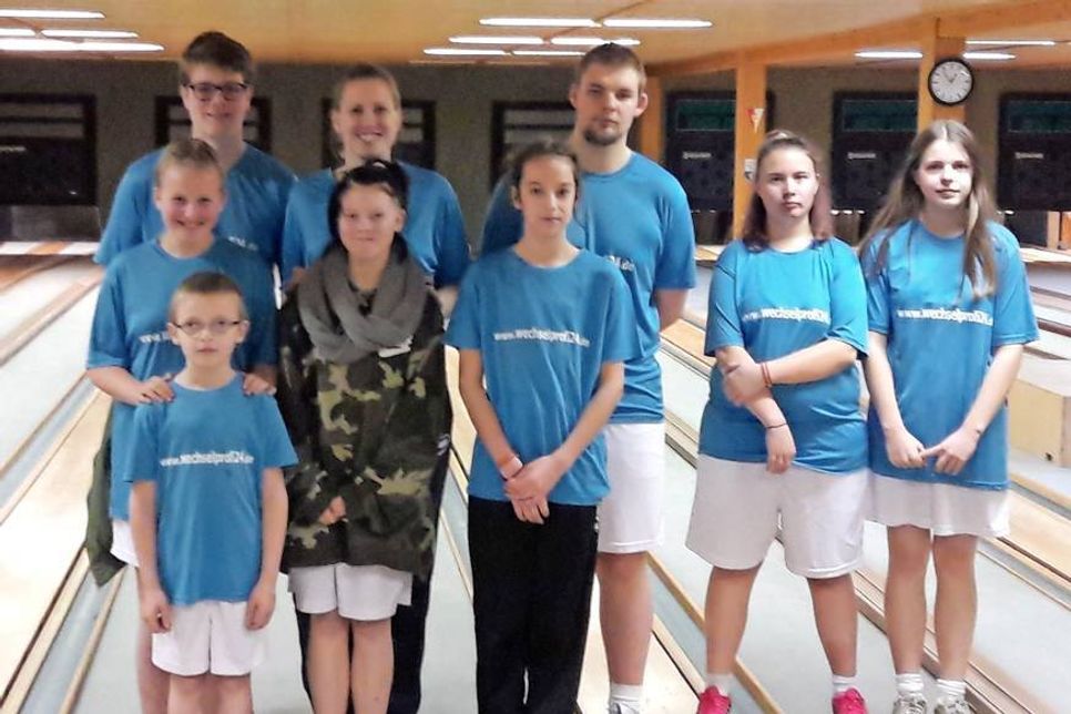 Marlon Kröger, Lea Gradert, Alexander Brand, Aline Etzold, Jacqueline Doose, Katharina Stender, Samantha Doose, Anna Stenke und Mike Doose.