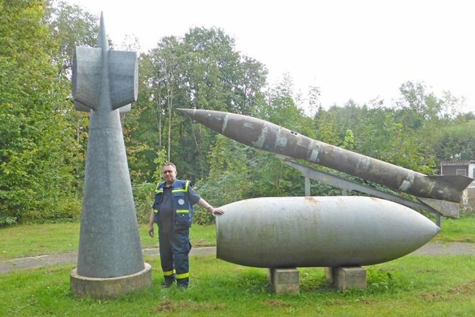 Der THW-Sprengberechtigten auf dem Gelände des Kampfmittelräumdienstes Schleswig-Holstein.