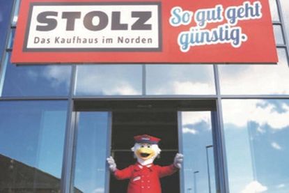 Die Eröffnung der neuen Filiale wird mit einem bunten Programm gefeiert.