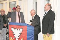 20. September: Der gebürtige Neustädter Mirko Spieckermann wird vor den Stadtverordneten im Rathaus als Bürgermeister vereidigt.