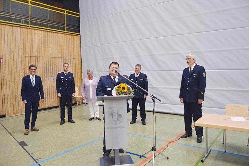 er außerordentlichen Delegiertenversammlung: Ratekaus Bürgermeister Thomas Keller (v.l.), Gemeindewehrführer Christian Ziemann, Bürgervorsteherin Gaby Spiller, der neue 2. Stellvertretende Gemeindewehrführer Dirk Westphal, Kreisbrandmeister Thorsten Plath und Thomas Harnack, 1. Stellvertretender Gemeindewehrführer.