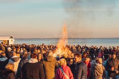 Osterfeuer in Pelzerhaken. (Foto: TALB Gina Lange)