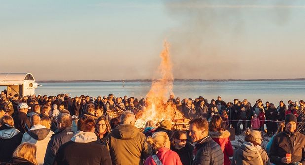 Osterfeuer in Pelzerhaken. (Foto: TALB Gina Lange)