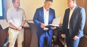 Bürgermeisterwechsel in Ratekau: Dennis Jaacks als Verwaltungschef vereidigt
