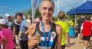 Die schnellste Frau des vOffice Halbmarathons: Lili Schau vom TSV Neustadt stellte mit 1:17:14 Stunden einen neuen Streckenrekord auf und verbesserte die bisherige Bestmarke um rund zwei Minuten.
