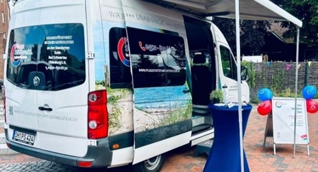 Das Beratungsmobil des Pflegestützpunktes im Kreis Ostholstein im Einsatz.