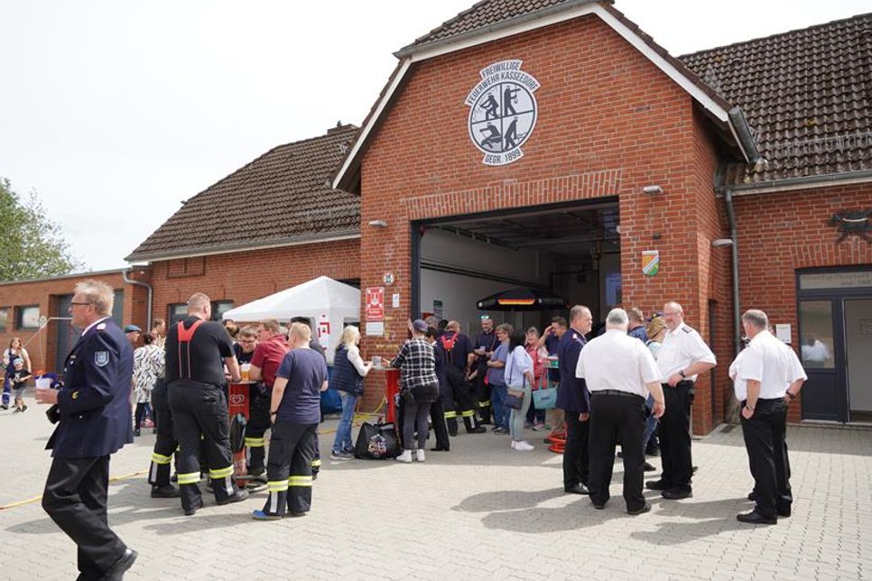 Das Jubiläum sorgte für breites Interesse und viele Besucher auf dem Gelände der Feuerwehr.