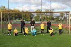 Bei bestem Fußballwetter übergab Michael Dieckmann (Ameos Gruppe) die Mannschaftstrikots.