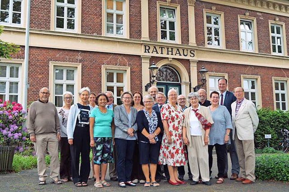 Die Freundschaft zwischen Preetz und der südenglischen Stadt Blandford, die Anfang der 60er Jahre begann und 1979 in eine offizielle Partnerschaft mündete, wird noch durch Besuche und Gegenbesuche am Leben gehalten: Acht Blandforder verbrachten wieder eine schöne Zeit in ihrer Partnerstadt.