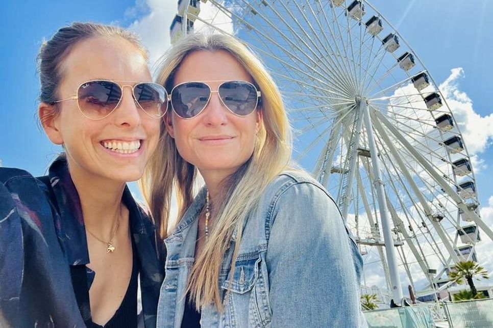 Schwelgen heute in sommerlichen Erinnerungen: Kristina Kolbe (lks.) und Gesche Muchow.
