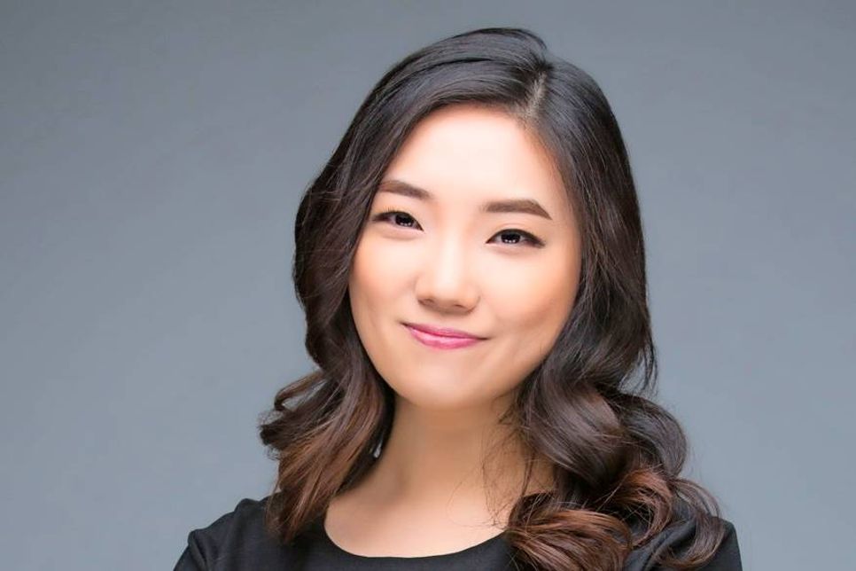 Jinju Oh begann ihre musikalische Ausbildung im Alter von 7 Jahren, hier zeigte sich schon ihre ausgeprägte Musikalität.