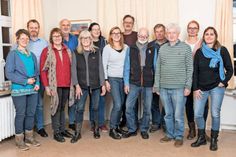 Die 14 Wahlkreis- und 17 Listenkandidaten der Neustädter Grünen für die Kommunalwahl 2018: (v. lks. vorn) Sabine Donau-Barth, Martina Heckel, Maren Pasenau, Katrin Körting, Dr. Horst Pasenau, Horst Neubauer, Claudia Zimmler, (dahinter) Frederik Halbrock-Schwabl, Willy Heckel, Petra Scherer, Dr. Michael Böckenhauer, Dr. Tilman Schneider, Meike Böckenhauer. (Nicht auf dem Bild: Paul Kroschewski, Gisela Tigges, Wiebke Hagelstein und Stefanie Zarbock).